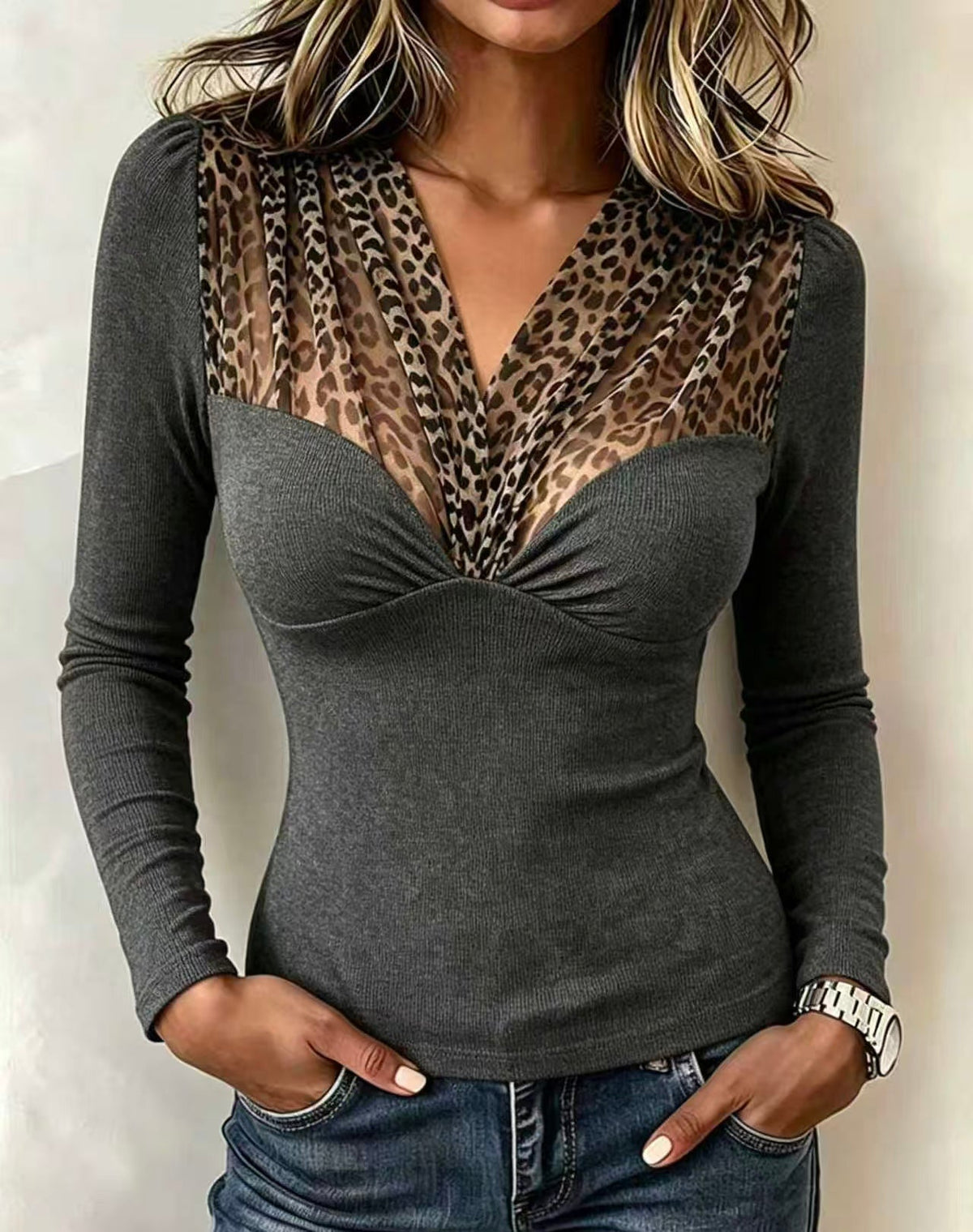 🤲LAST DAY SAVE 49% ⏰Chic Leopard-Mesh Paneled V-Neck Top