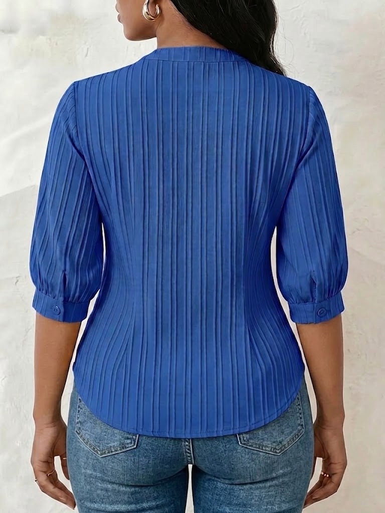 💛Lace-paneled V-neck Blouse Featuring Vertical Pleats, A Fitted Waist, And Puff Three-quarter Sleeves