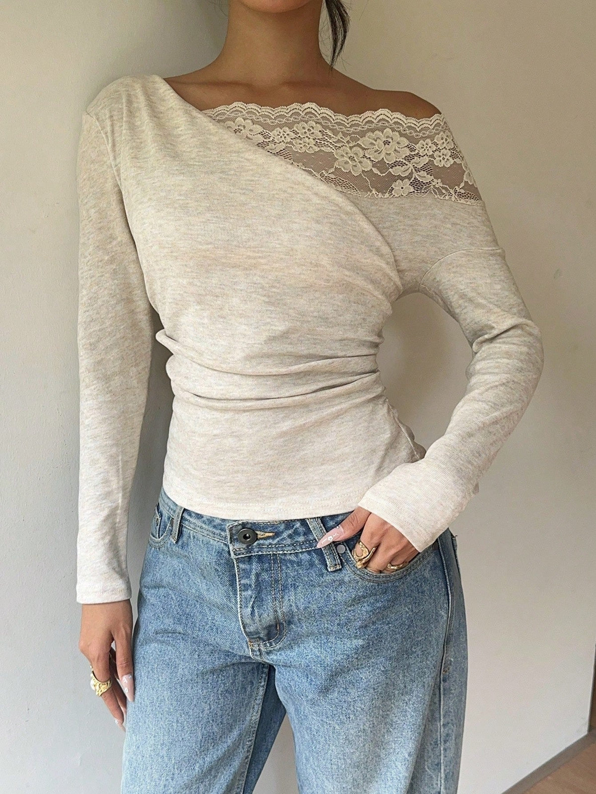 🤲LAST DAY SAVE 49% ⏰Lace-Trimmed Off-Shoulder Top & Wide-Leg Pants Set— FREE Handbag